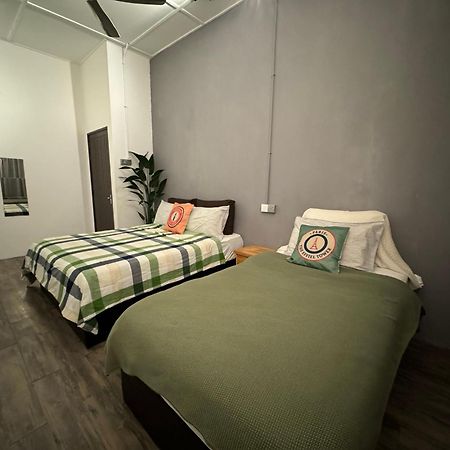 Ipoh Zing Vale - Family & Couple Suite Exteriör bild